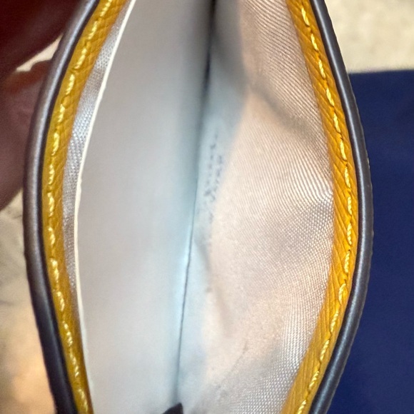 NWT Kate Spade Yellow Cardholder. Sunny and Chic - Picture 5 of 7